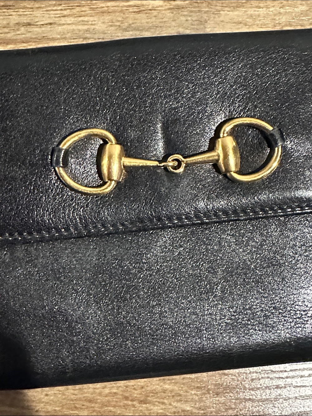 Gucci Black Leather Compact Wallet with Gold Horsebit Detail - Picture 4 of 7